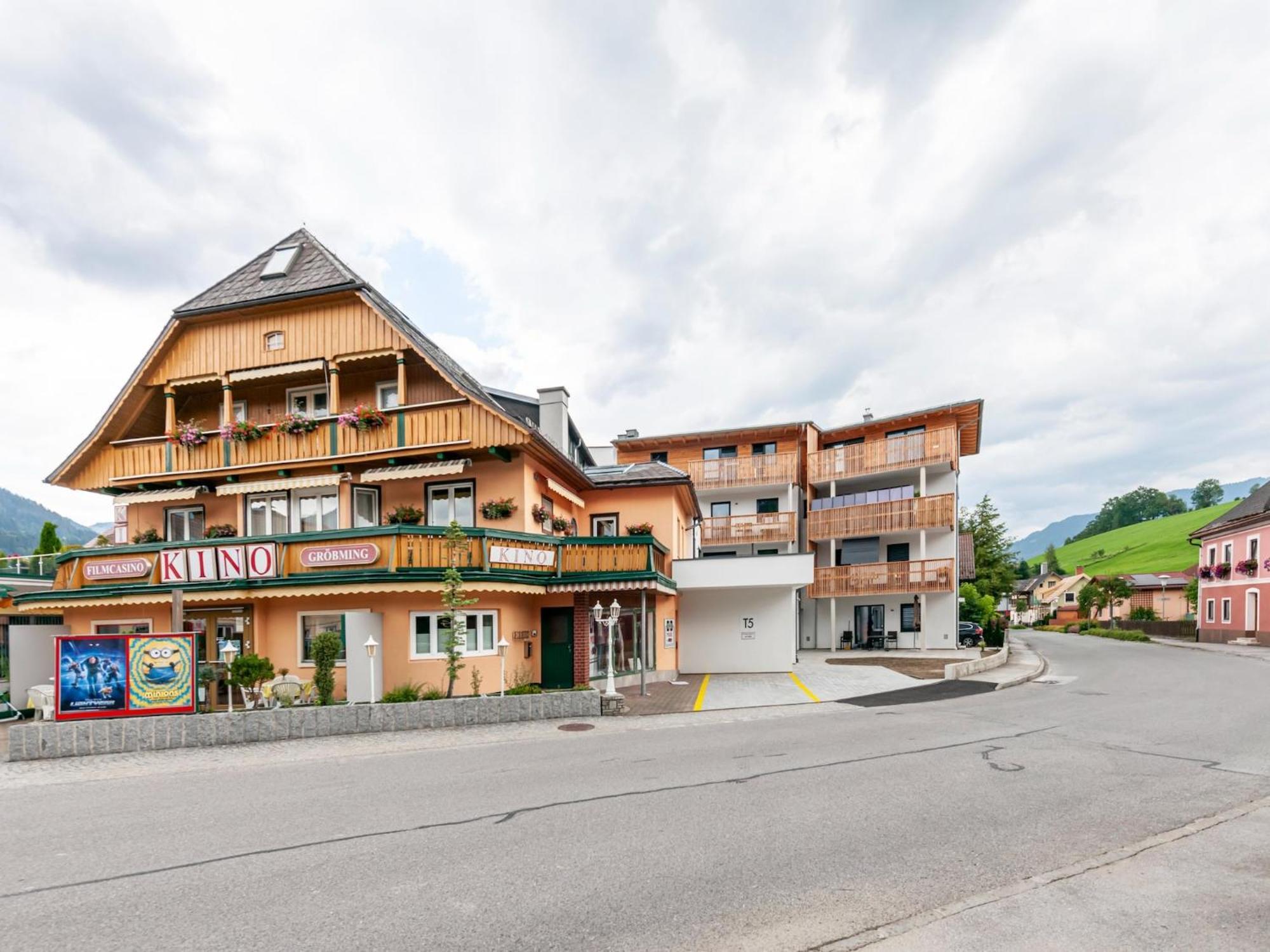 Apartment In Groebming Near Skiing And Hiking Area 그뢰브밍 외부 사진